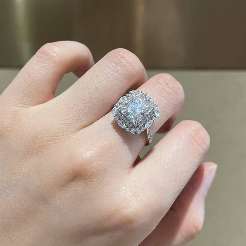 雷迪恩Women's RingS925银镀白金定制选款主石Moissanite4.0ct/副石高碳钻
